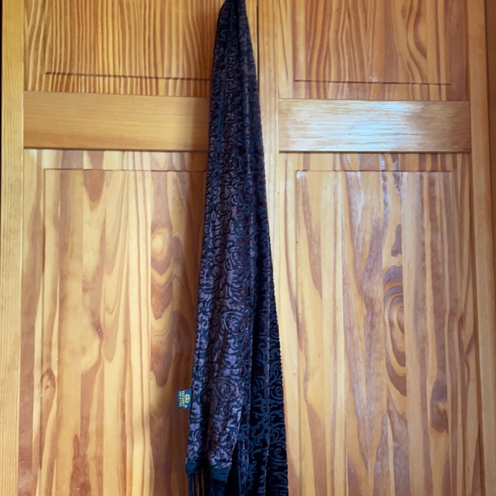 Women’s scarf